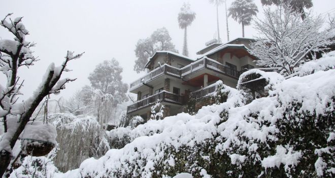 Snow-clad-Soulitude-Cottage